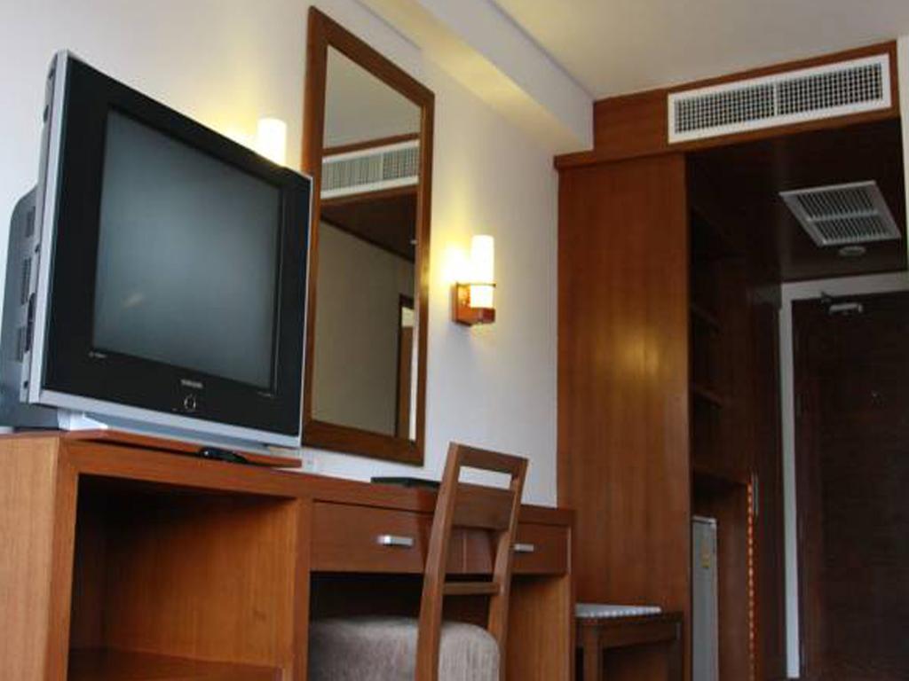 Hiran Residence Patong Exteriör bild