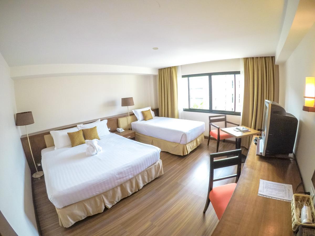 Hiran Residence Patong Exteriör bild