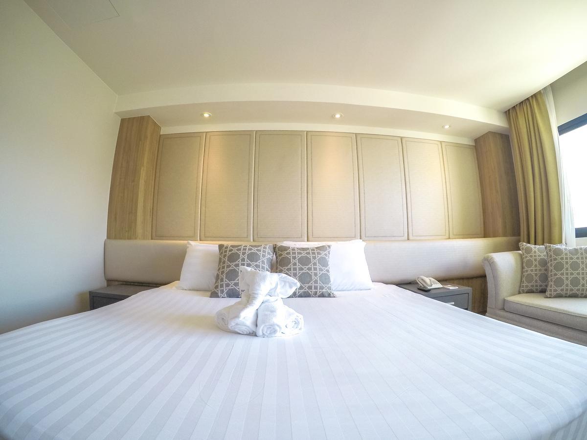 Hiran Residence Patong Exteriör bild