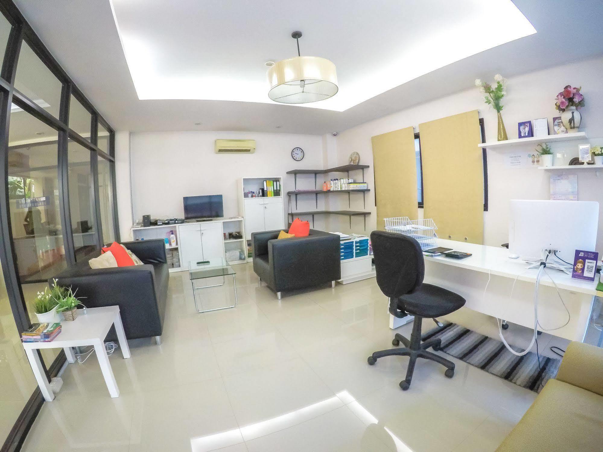 Hiran Residence Patong Exteriör bild